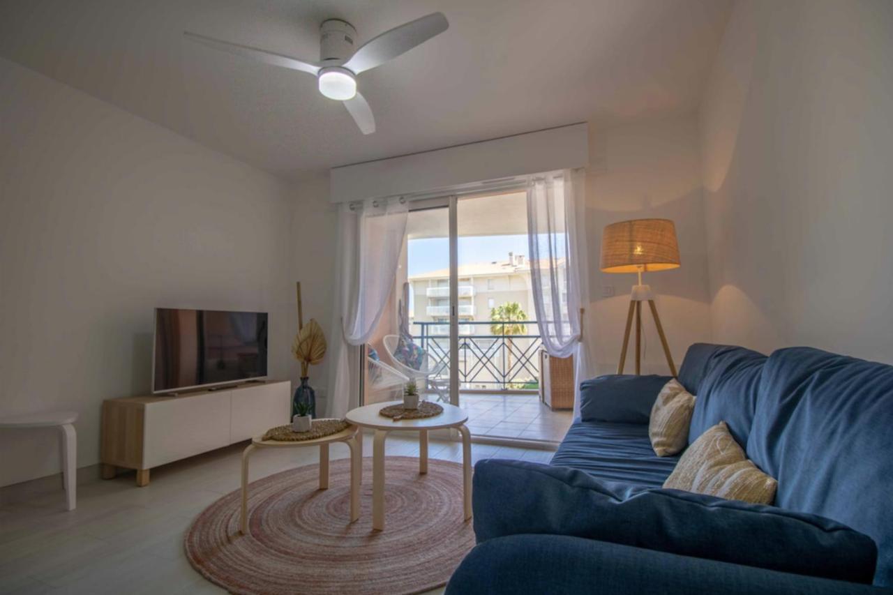Bright Apt Of 32 M Renovated Near Town Fréjus Esterno foto