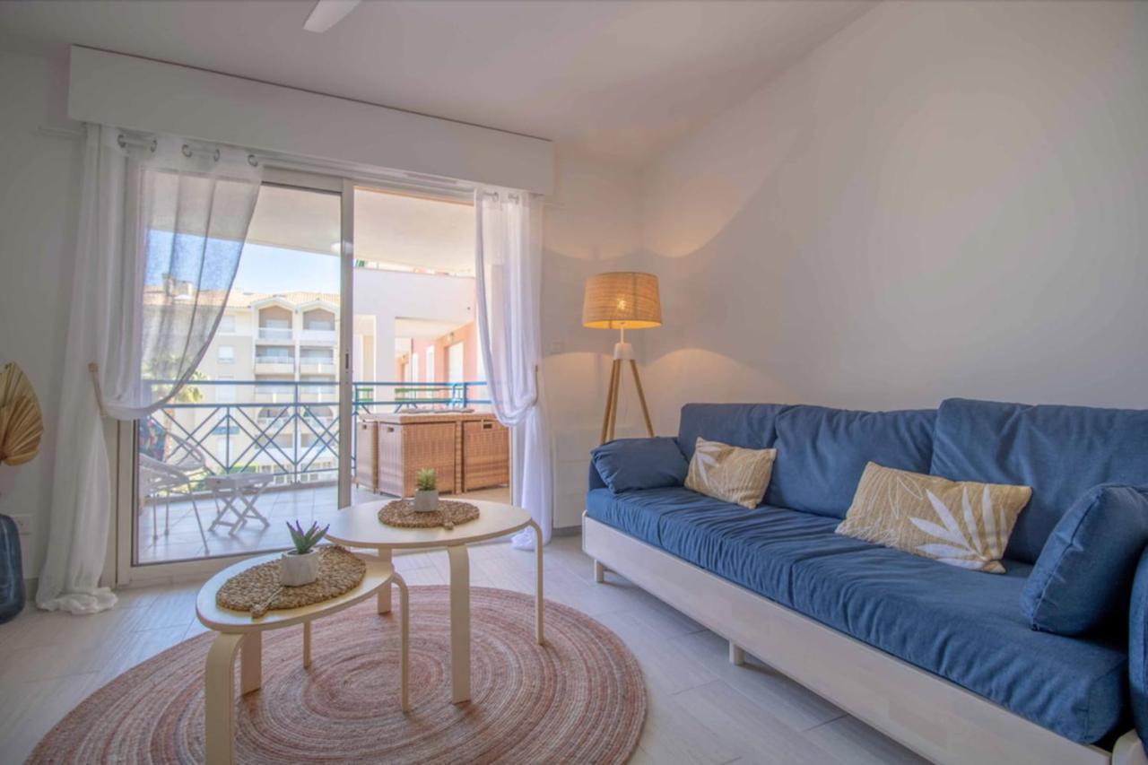 Bright Apt Of 32 M Renovated Near Town Fréjus Esterno foto